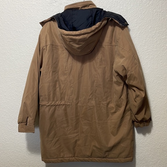 Woolrich Original Outdoorwear Vintage Women's Tan Coat. Good Condition. Size M. - Picture 5 of 10